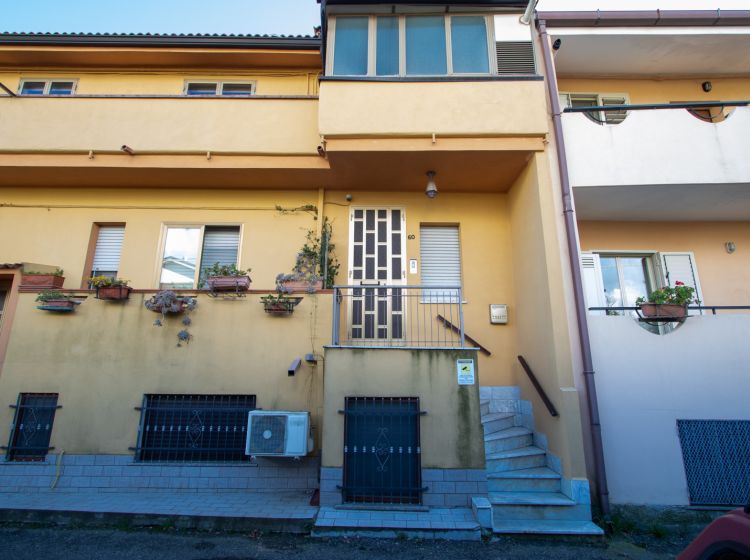 Quadrilocale in vendita, via Lenza  60, Gagliano, Catanzaro