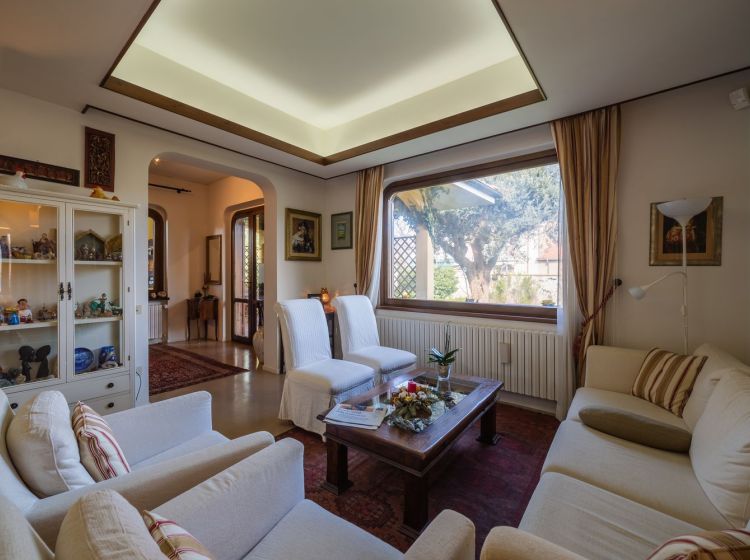Villa in vendita, via Motrino  25, Tollo