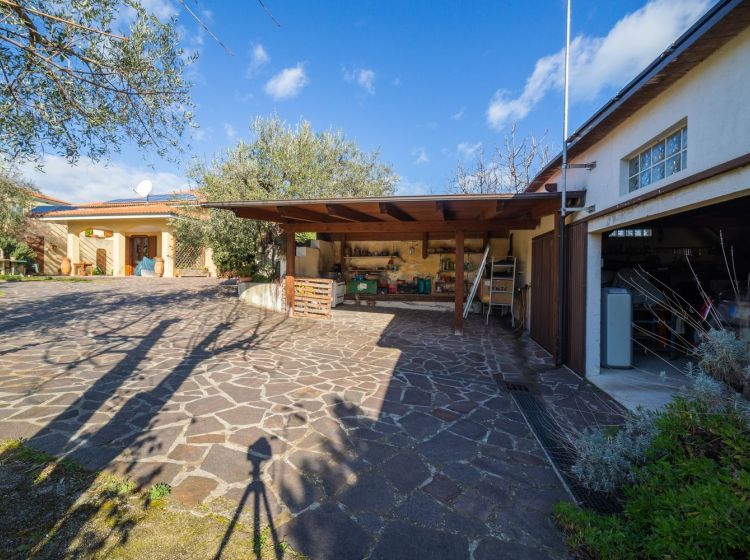Villa in vendita, via Motrino  25, Tollo