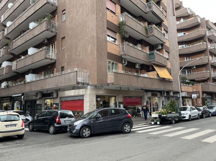 Negozio in affitto, via delle Cave di Pietralata, Monti Tiburtini, Roma