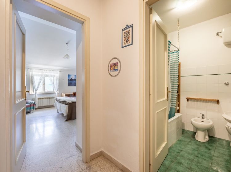 Trilocale in vendita, via Carlo Cattaneo  26, Termini, Roma