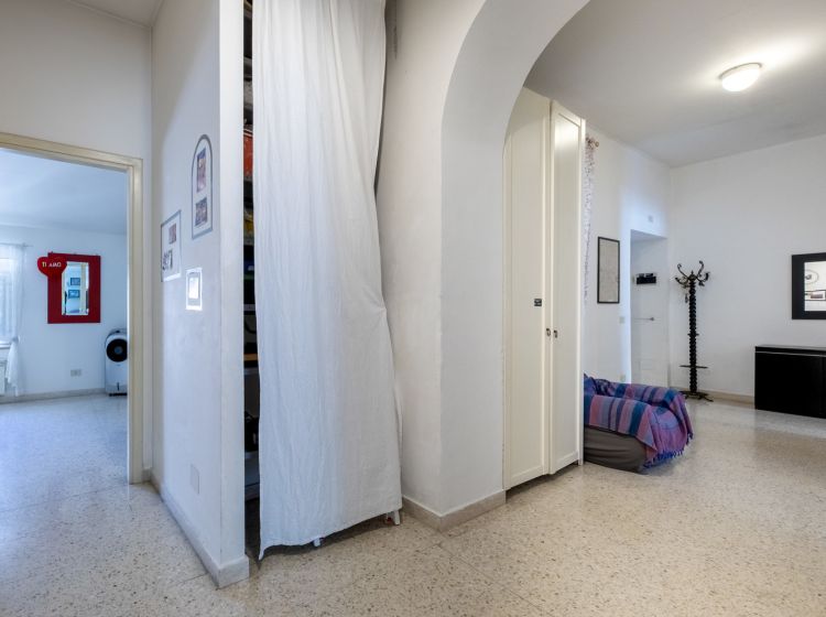 Trilocale in vendita, via Carlo Cattaneo  26, Termini, Roma