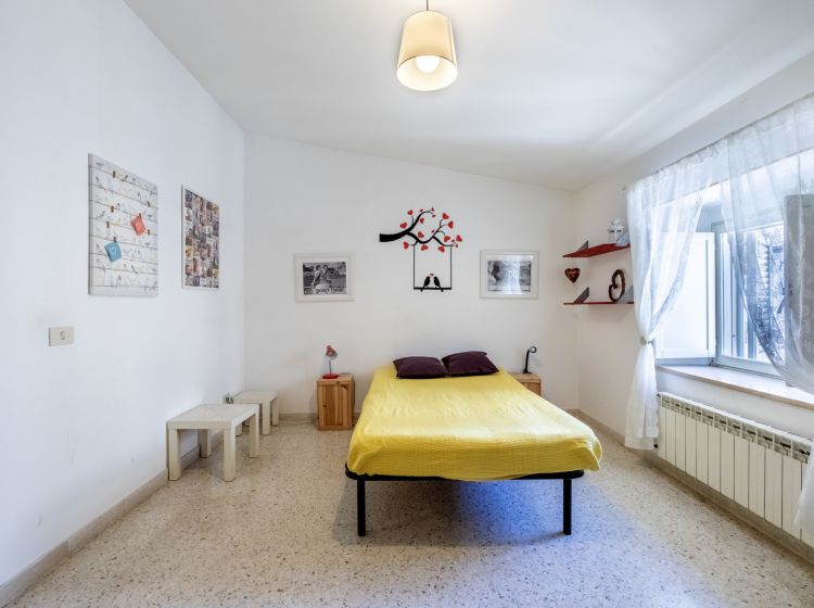 Trilocale in vendita, via Carlo Cattaneo  26, Termini, Roma