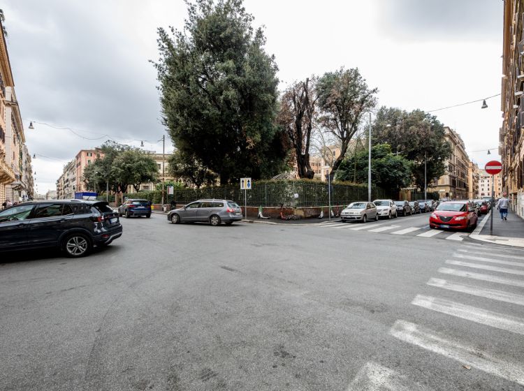 Trilocale in vendita, via Carlo Cattaneo  26, Termini, Roma