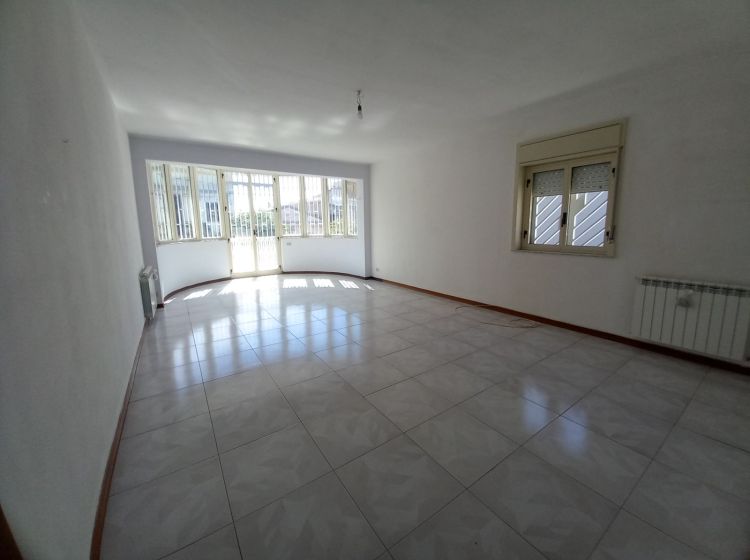 Trilocale in affitto, via Re Martino  16, Aci Castello