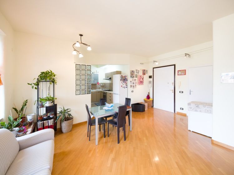 Bilocale in vendita, via Giacomo Biga  25, Marassi, Genova
