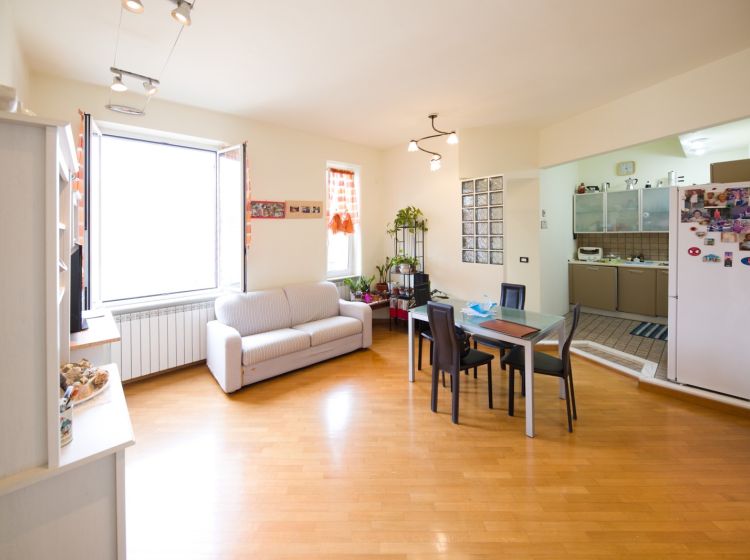 Bilocale in vendita, via Giacomo Biga 25, Marassi, Genova