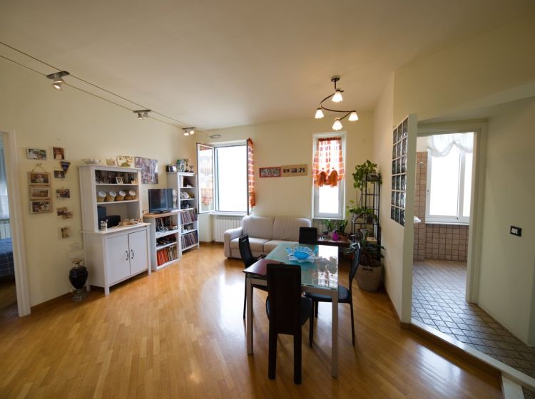 Bilocale in vendita, via Giacomo Biga  25, Marassi, Genova