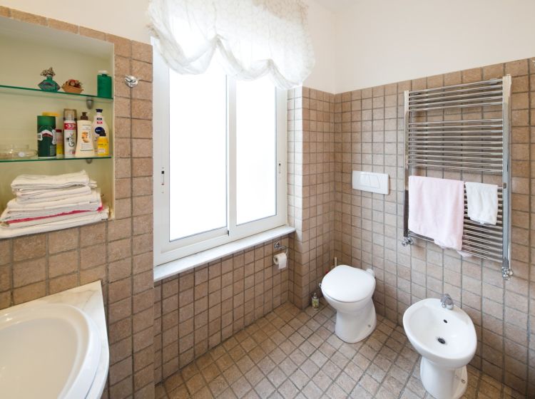 Bilocale in vendita, via Giacomo Biga  25, Marassi, Genova