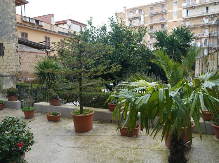 Stabile o palazzo in vendita, via Vincenzo Ferrara  34, Casoria