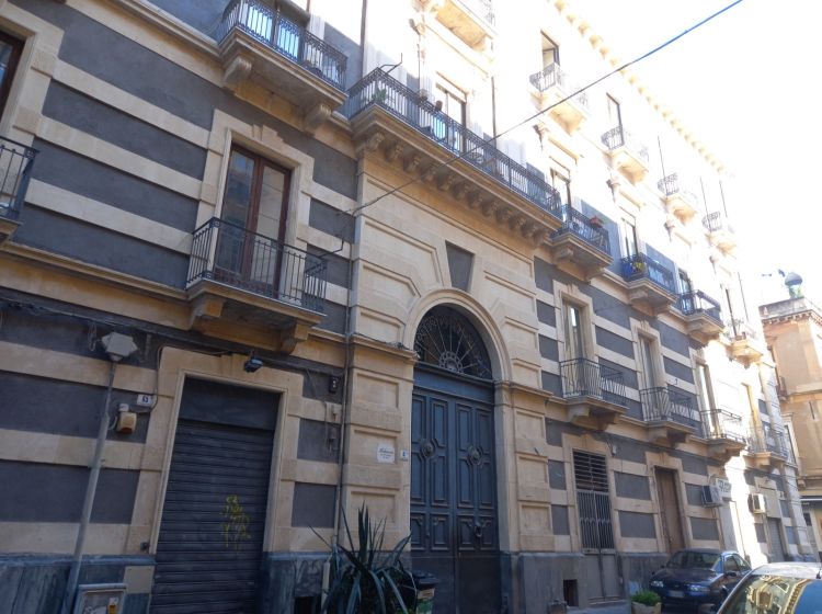 Appartamento in vendita, via Giuseppe Verdi  67, Centro Storico, Catania