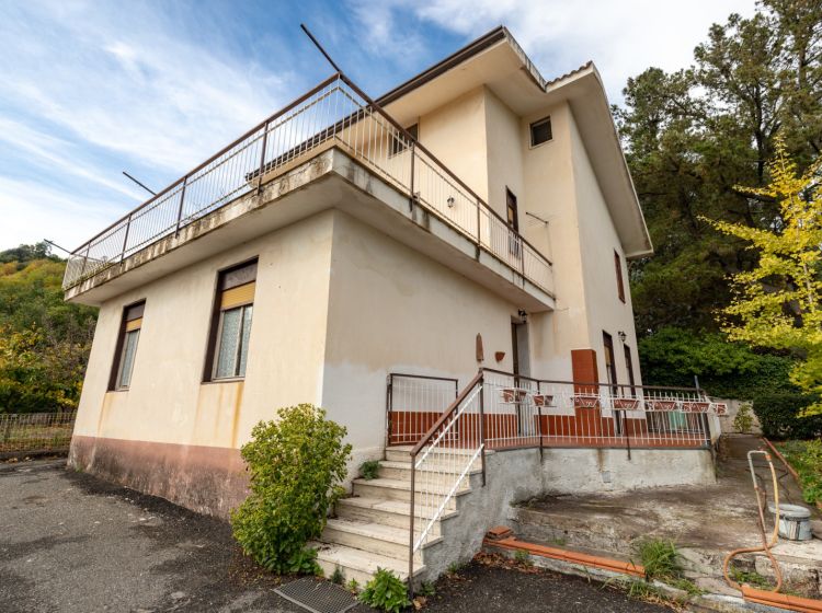 Villa in vendita, via Monte Po  3, Pedara