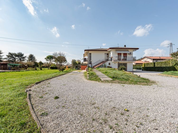 Villa in vendita, via Cornara  89, Camposampiero