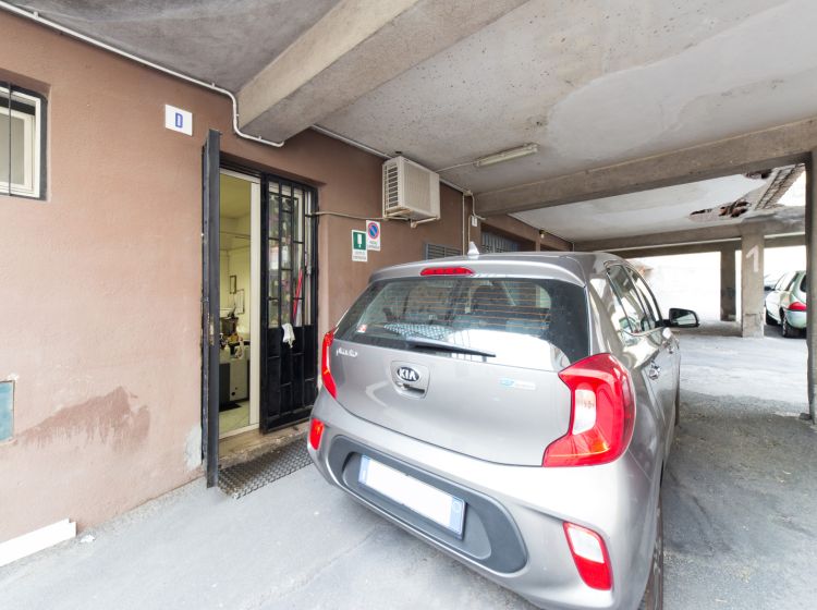 Negozio in vendita, via Madonna di Fatima  24, Gravina Di Catania