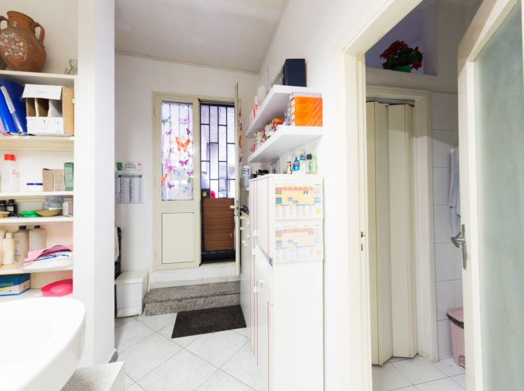 Negozio in vendita, via Madonna di Fatima  24, Gravina Di Catania