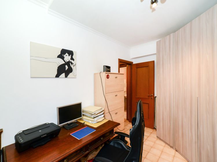Trilocale in vendita, via Saronno  74, Valle Muricana, Roma