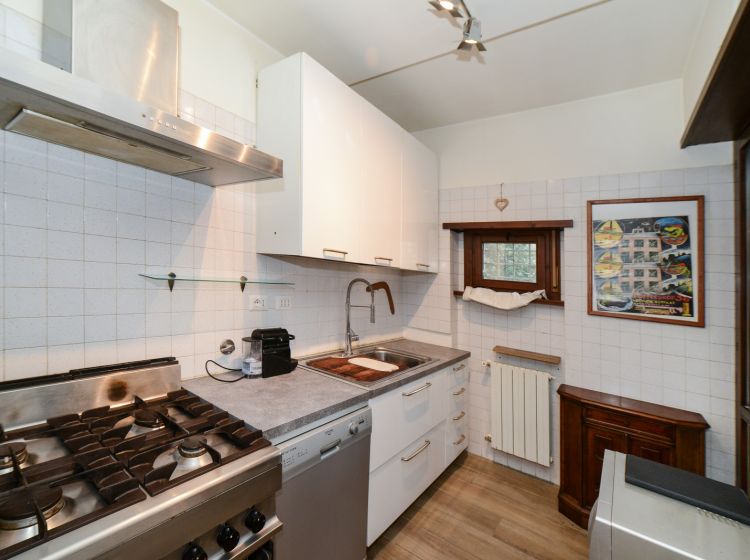 Trilocale in vendita, via Saronno  74, Valle Muricana, Roma