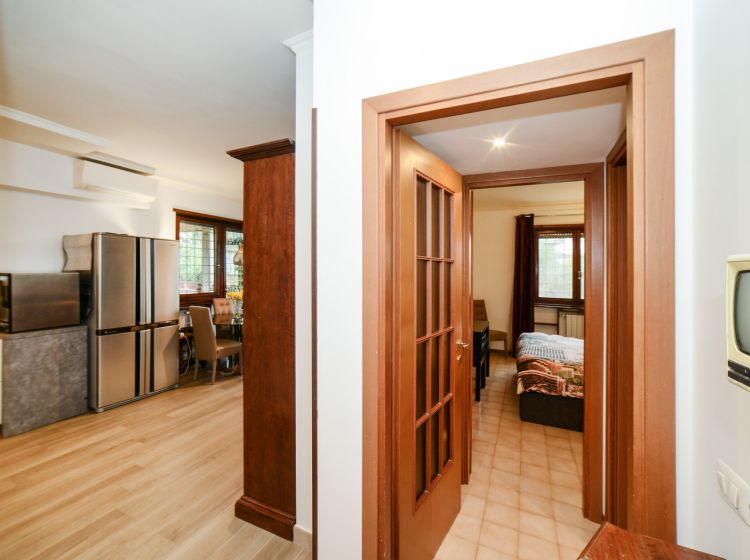Trilocale in vendita, via Saronno  74, Valle Muricana, Roma