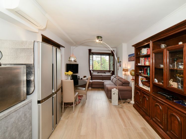 Trilocale in vendita, via Saronno  74, Valle Muricana, Roma