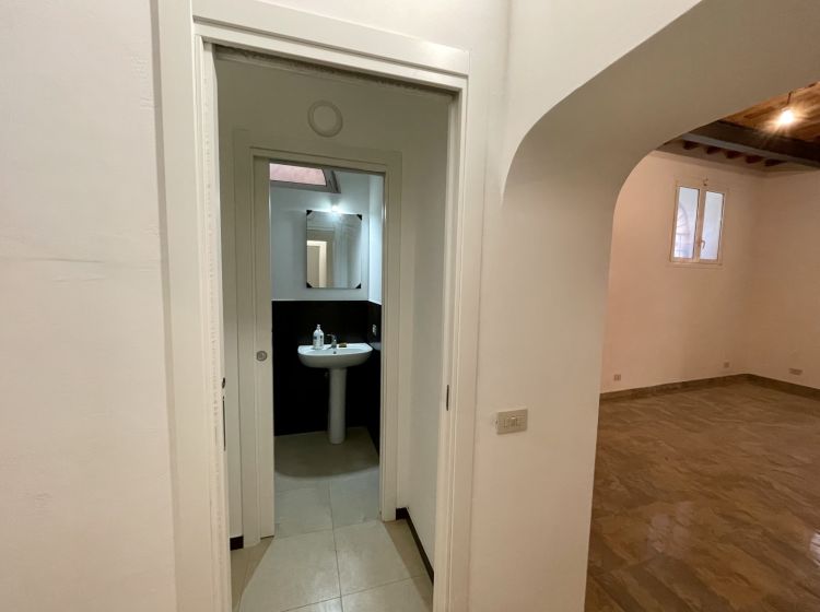 Negozio in affitto, via di Monte Giordano  3, Centro Storico, Roma