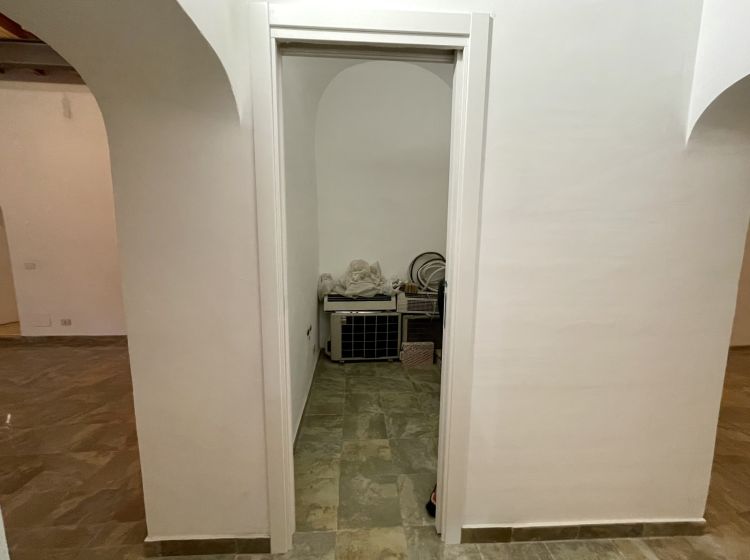Negozio in affitto, via di Monte Giordano  3, Centro Storico, Roma