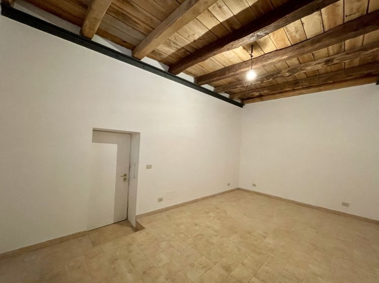 Negozio in affitto, via di Monte Giordano  3, Centro Storico, Roma