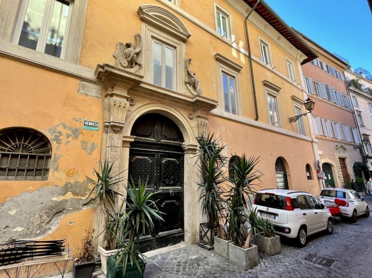 Negozio in affitto, via di Monte Giordano 3, Centro Storico, Roma