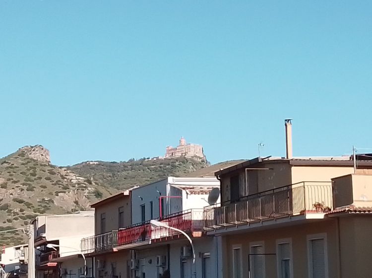 Trilocale in vendita, via Stazione  13, Oliveri