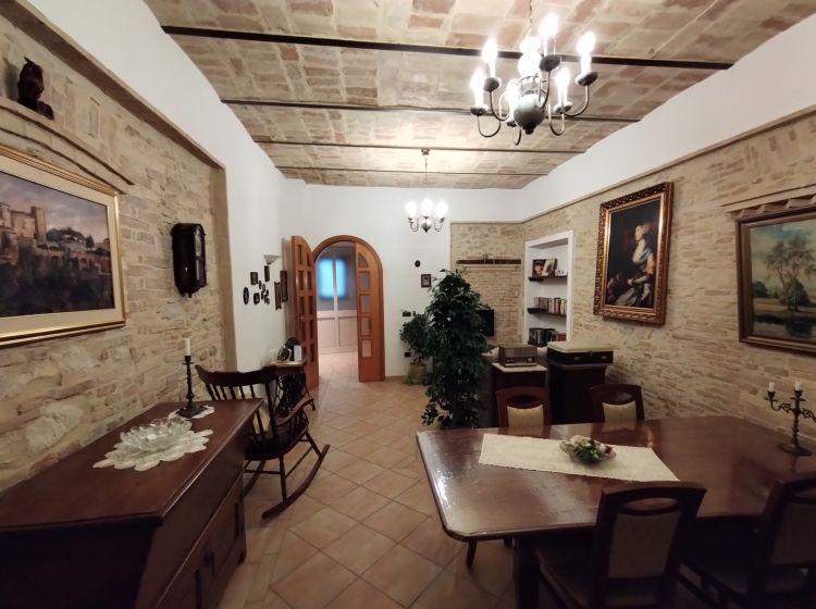 Terratetto unifamiliare in vendita, Corso Umberto I 5, Crecchio
