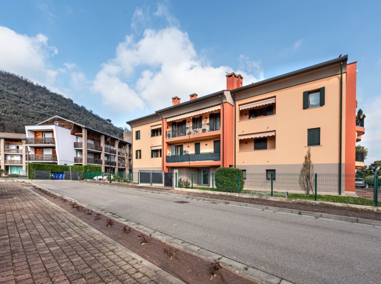 Bilocale in vendita, via delle Rose  52, Monteortone, Abano Terme