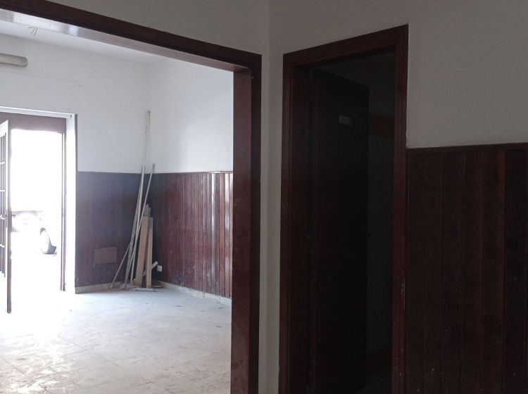 Negozio in vendita, via Villa Filippina  19, Zisa, Palermo