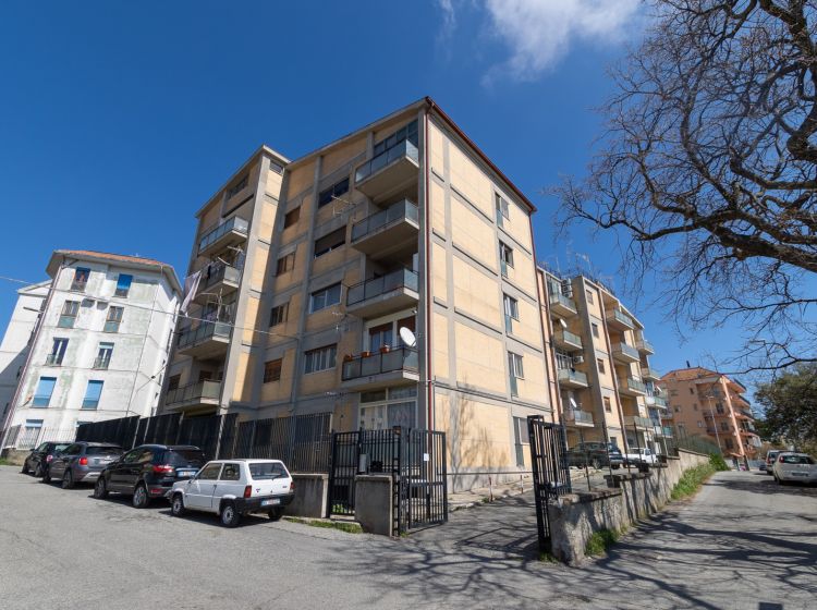 Quadrilocale in vendita, via Menichini  5, Pontepiccolo, Catanzaro