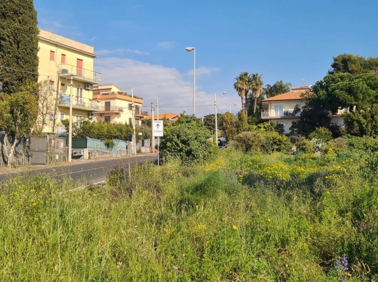 Terreno terziario in vendita, via Catira, San Giovanni La Punta