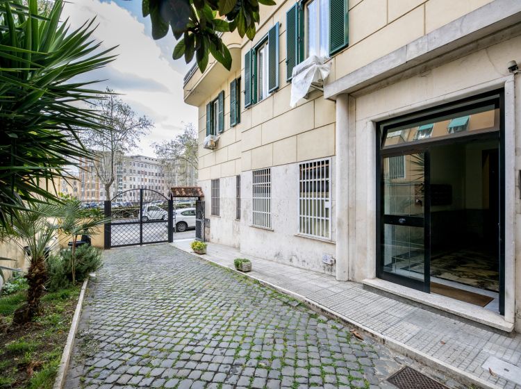 Bilocale in vendita, Circonvallazione Gianicolense  148, Gianicolense, Roma