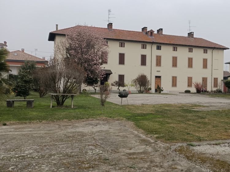 Casale in vendita, via Manzoni  5, Frascarolo