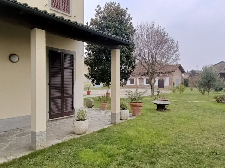 Casale in vendita, via Manzoni  5, Frascarolo