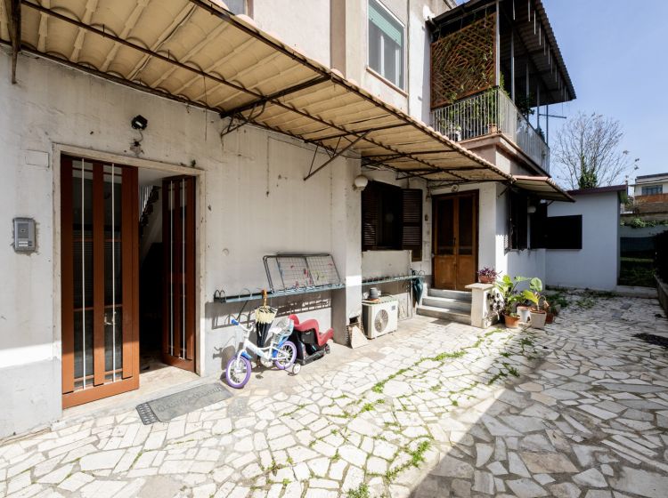 Trilocale in vendita, via del Casale Rocchi  24, Pietralata, Roma
