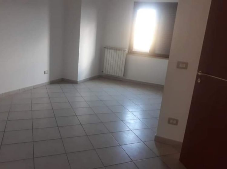 Trilocale in vendita, via 4 Novembre  26, Poggiomarino