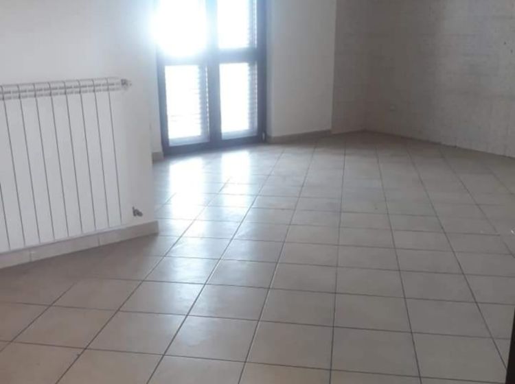 Trilocale in vendita, via 4 Novembre  26, Poggiomarino