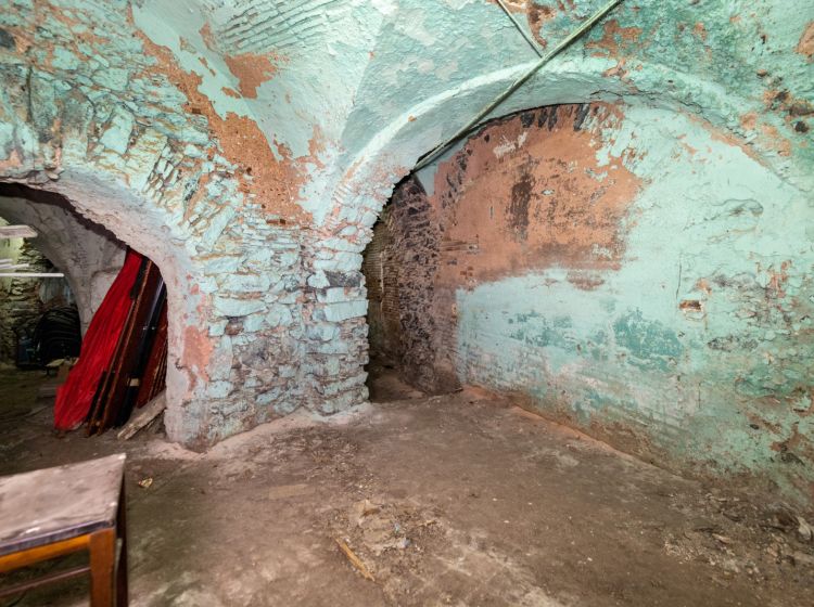 Magazzino o deposito in vendita, via Lavandaie  16, Centro Storico, Catania