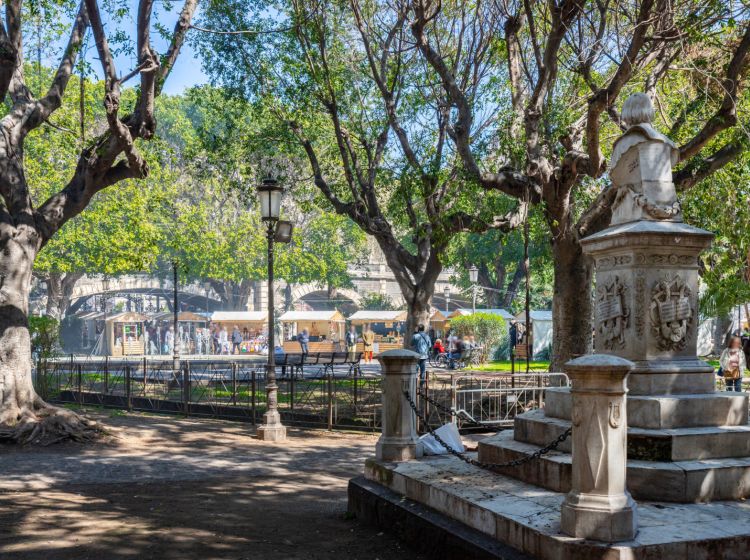Magazzino o deposito in vendita, via Lavandaie  16, Centro Storico, Catania