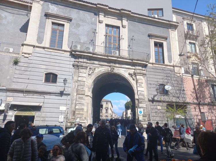 Magazzino o deposito in vendita, via Lavandaie  16, Centro Storico, Catania