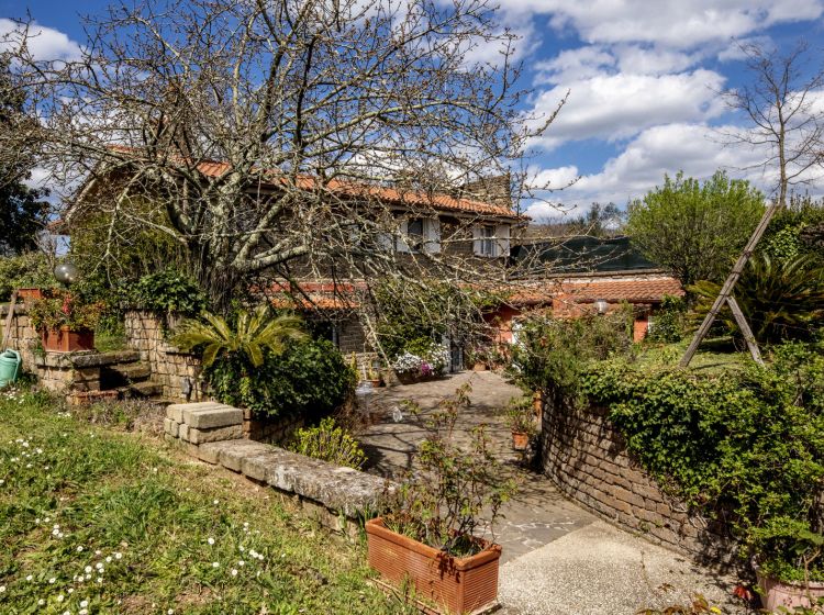 Villa in vendita, via Canale, Manziana