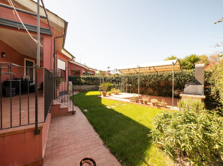 Villa in vendita, via Maurizio Formisano  40, Monte Franco, Bracciano