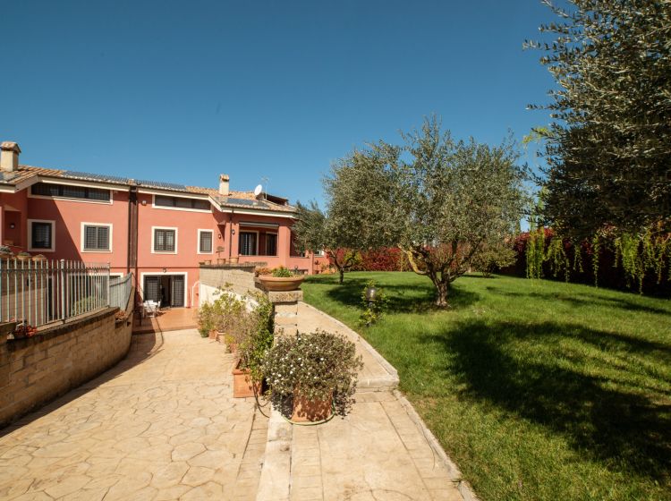 Villa in vendita, via Maurizio Formisano  40, Monte Franco, Bracciano
