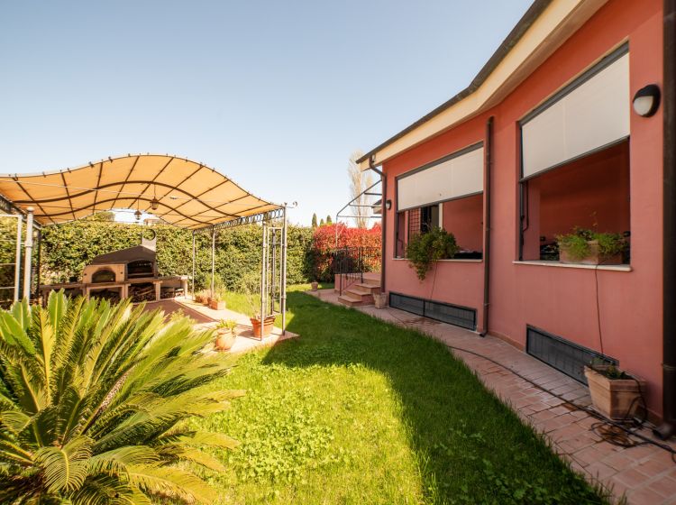 Villa in vendita, via Maurizio Formisano  40, Monte Franco, Bracciano