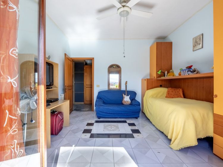 Trilocale in vendita, via Bulzi  39, Borghesiana, Roma