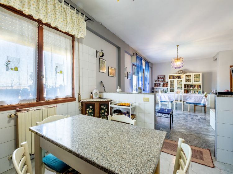 Trilocale in vendita, via Bulzi  39, Borghesiana, Roma