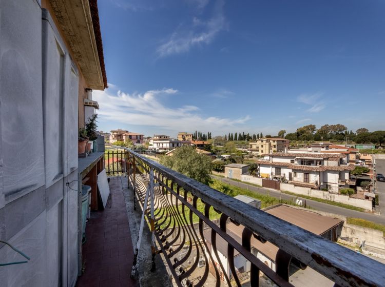 Trilocale in vendita, via Bulzi  39, Borghesiana, Roma
