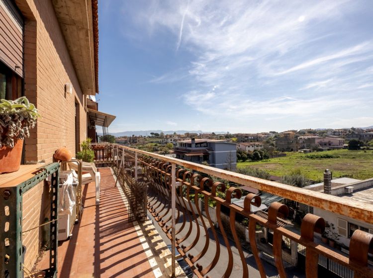 Trilocale in vendita, via Bulzi  39, Borghesiana, Roma